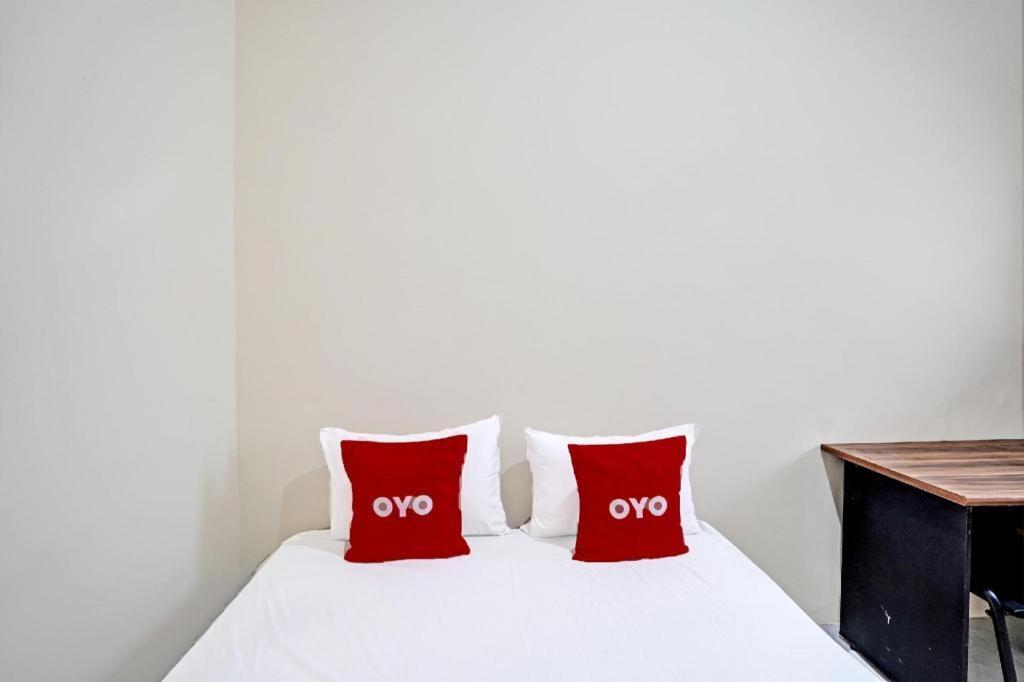Oyo 3285 Wonoayu Syariah Hotel Sidoarjo