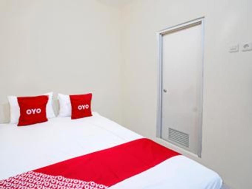 Hotel Oyo 3285 Wonoayu Syariah 2*