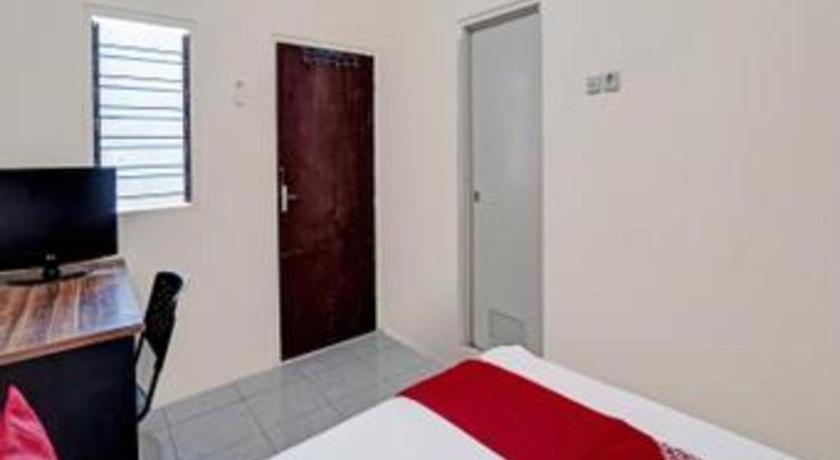 Oyo 3285 Wonoayu Syariah Hotel Sidoarjo