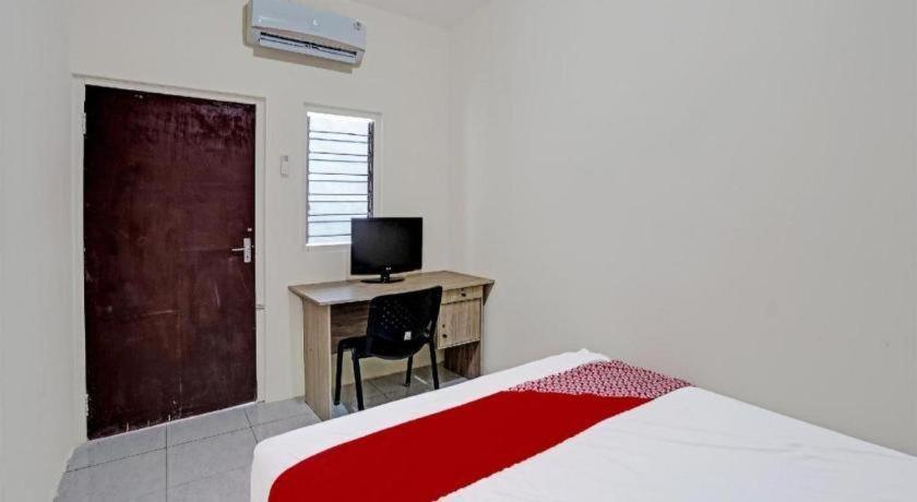 Oyo 3285 Wonoayu Syariah Hotel Sidoarjo